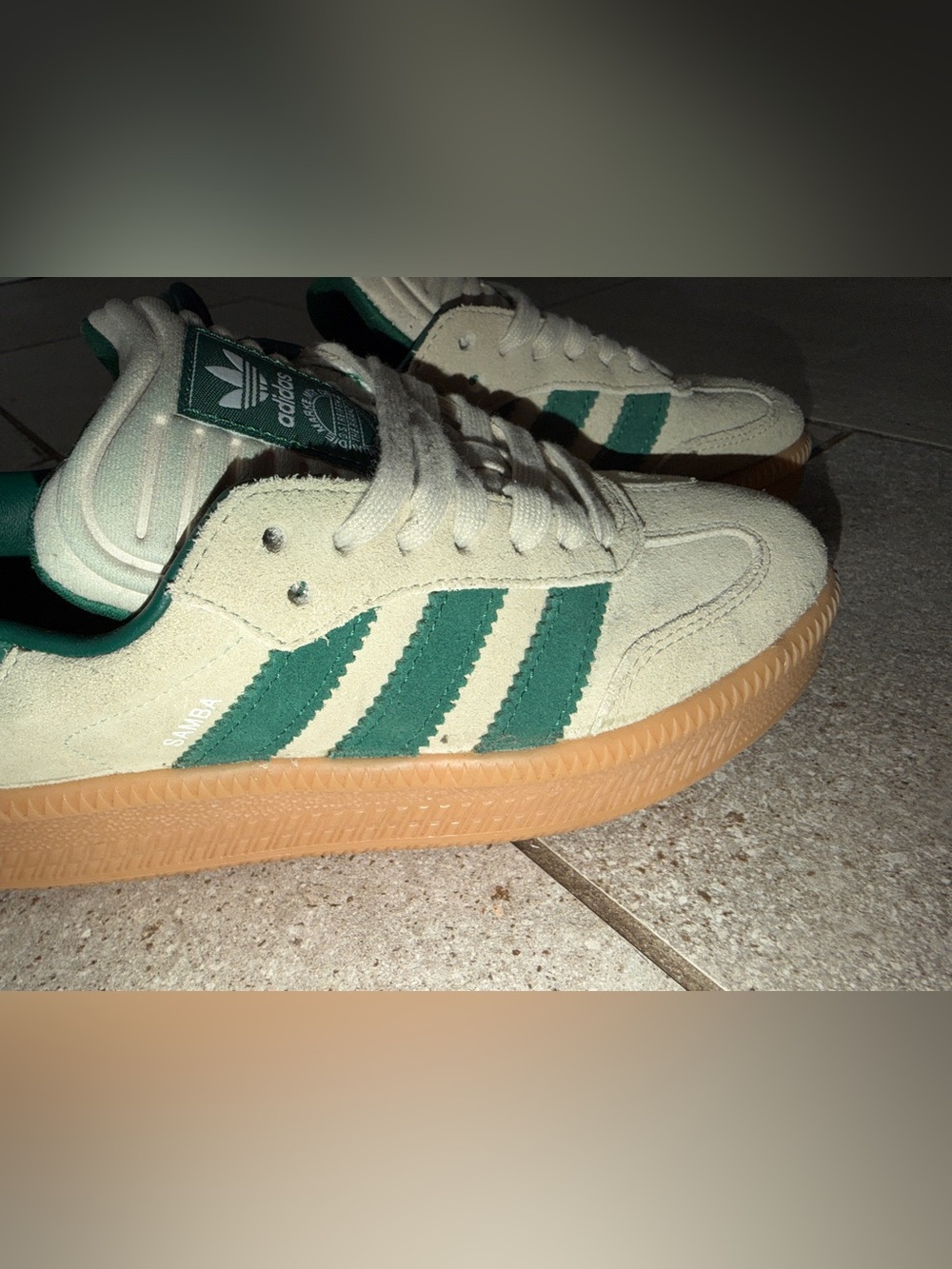 adidas Samba Low Top Suede Sneakers Beige/Green Gum Rubber Sole JQ9886 - Picture 4 of 9